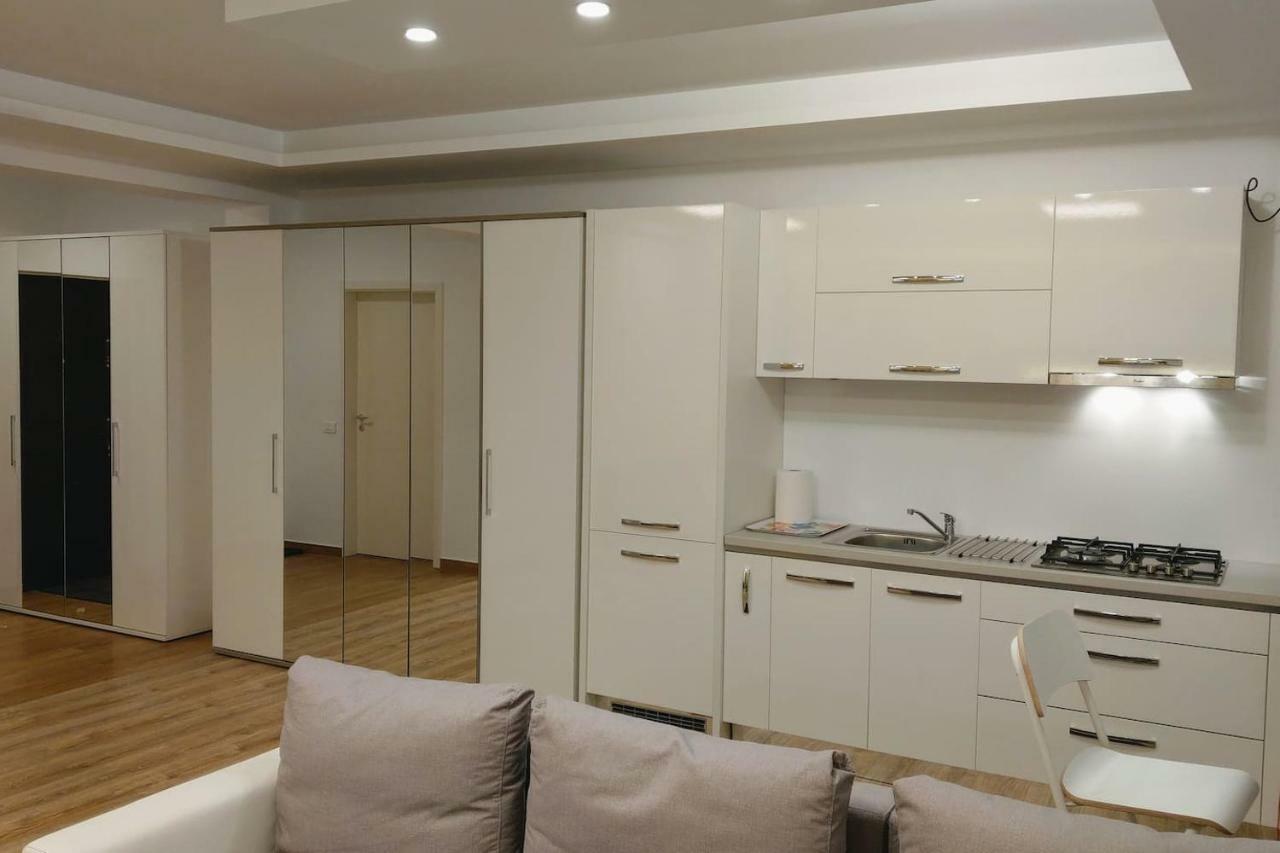 Studio 10 Buşteni Esterno foto