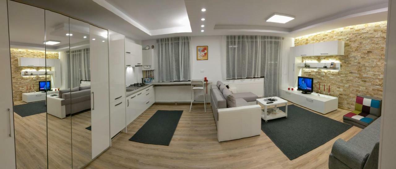 Studio 10 Buşteni Esterno foto