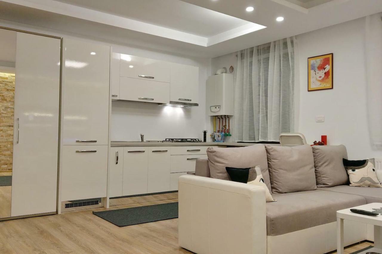 Studio 10 Buşteni Esterno foto