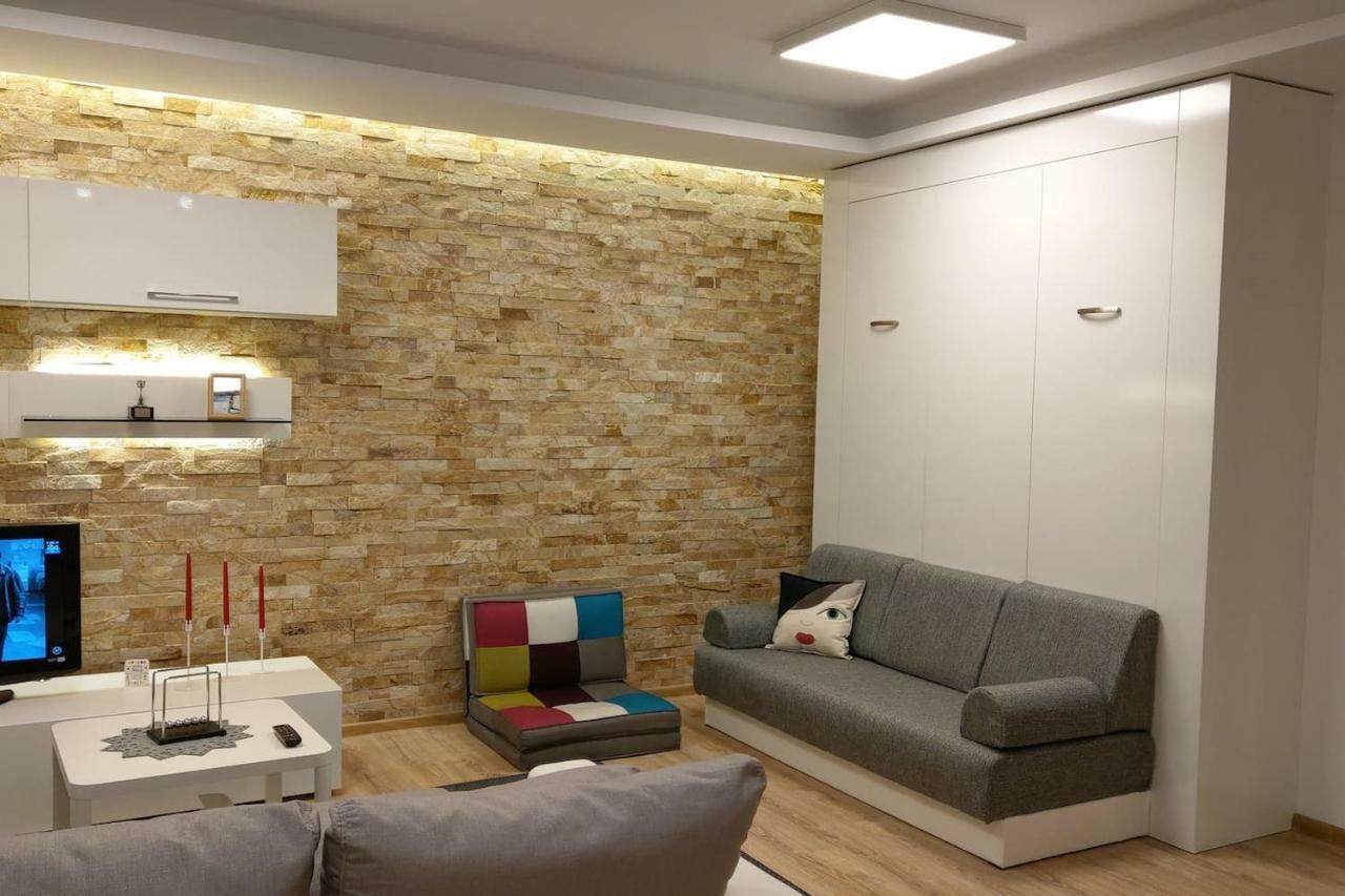 Studio 10 Buşteni Esterno foto
