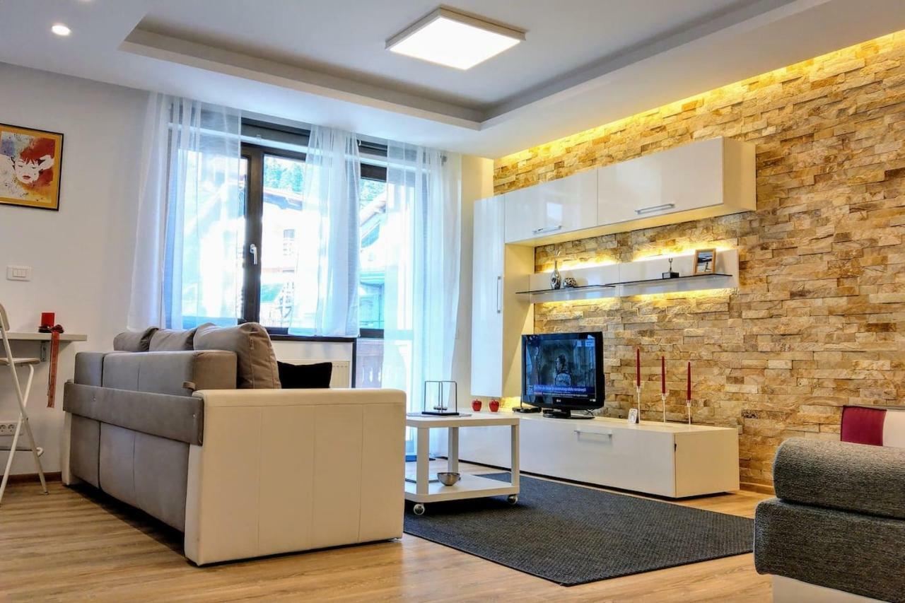 Studio 10 Buşteni Esterno foto