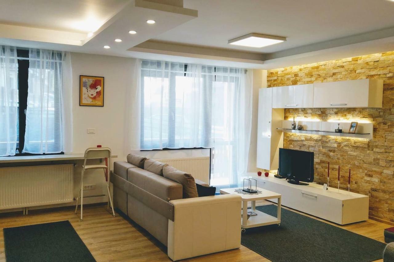 Studio 10 Buşteni Esterno foto