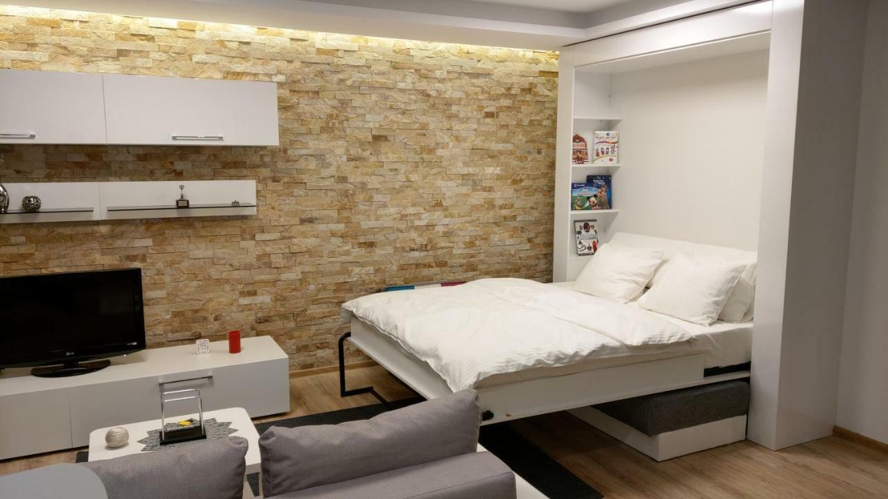 Studio 10 Buşteni Esterno foto