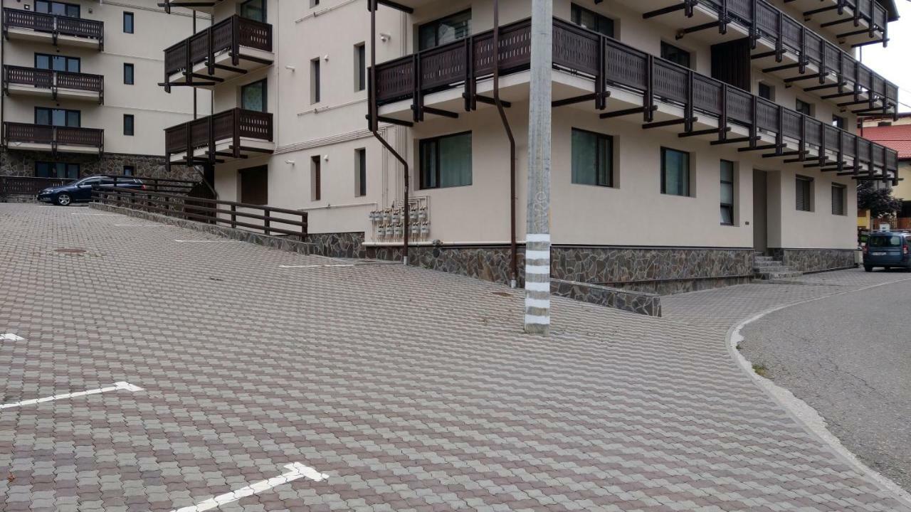 Studio 10 Buşteni Esterno foto