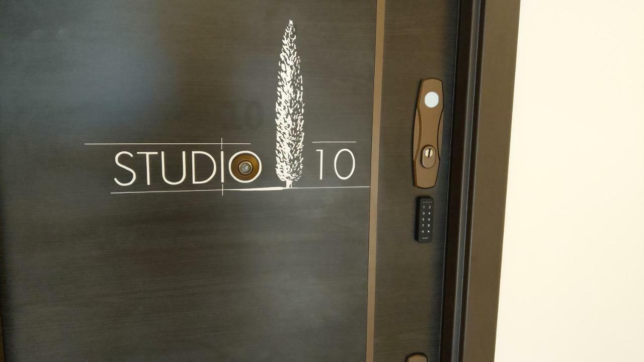 Studio 10 Buşteni Esterno foto